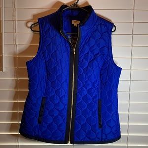 Crown & Ivy light quilted vest